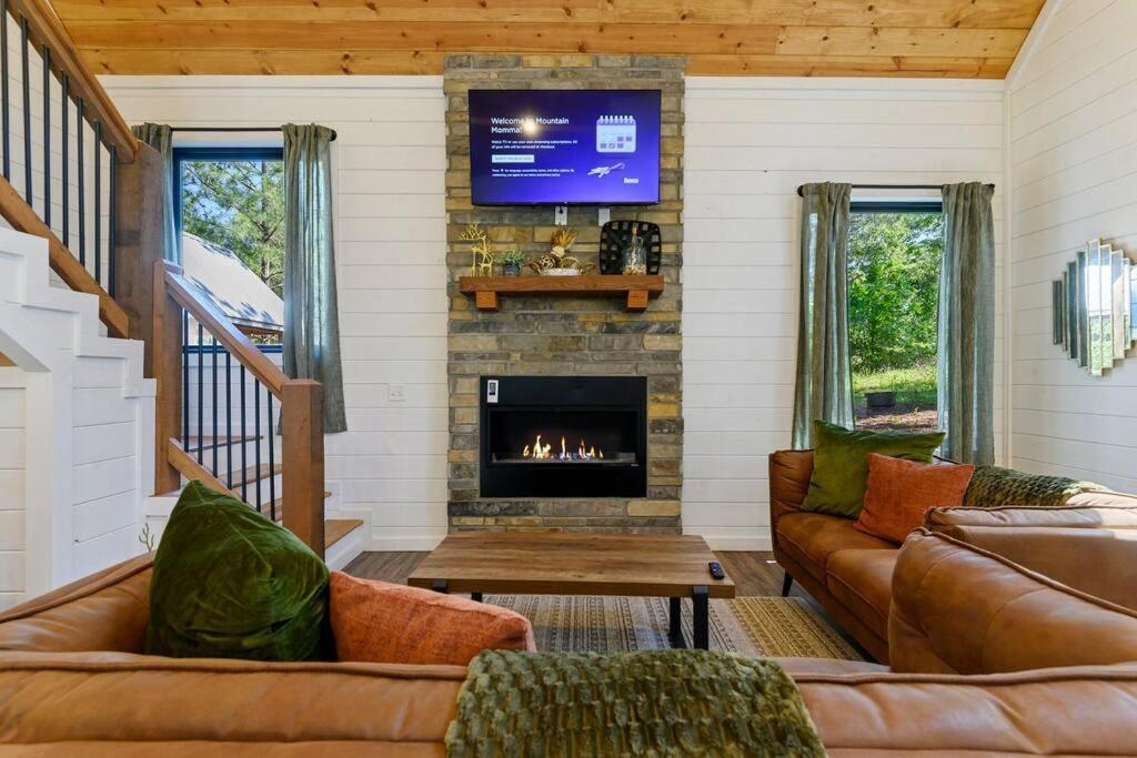 Lux Hochatown Cabin! 5 Minutes To Town-Hot Tub-Fire Pit-Game Room-Mtn Views Broken Bow Exterior photo