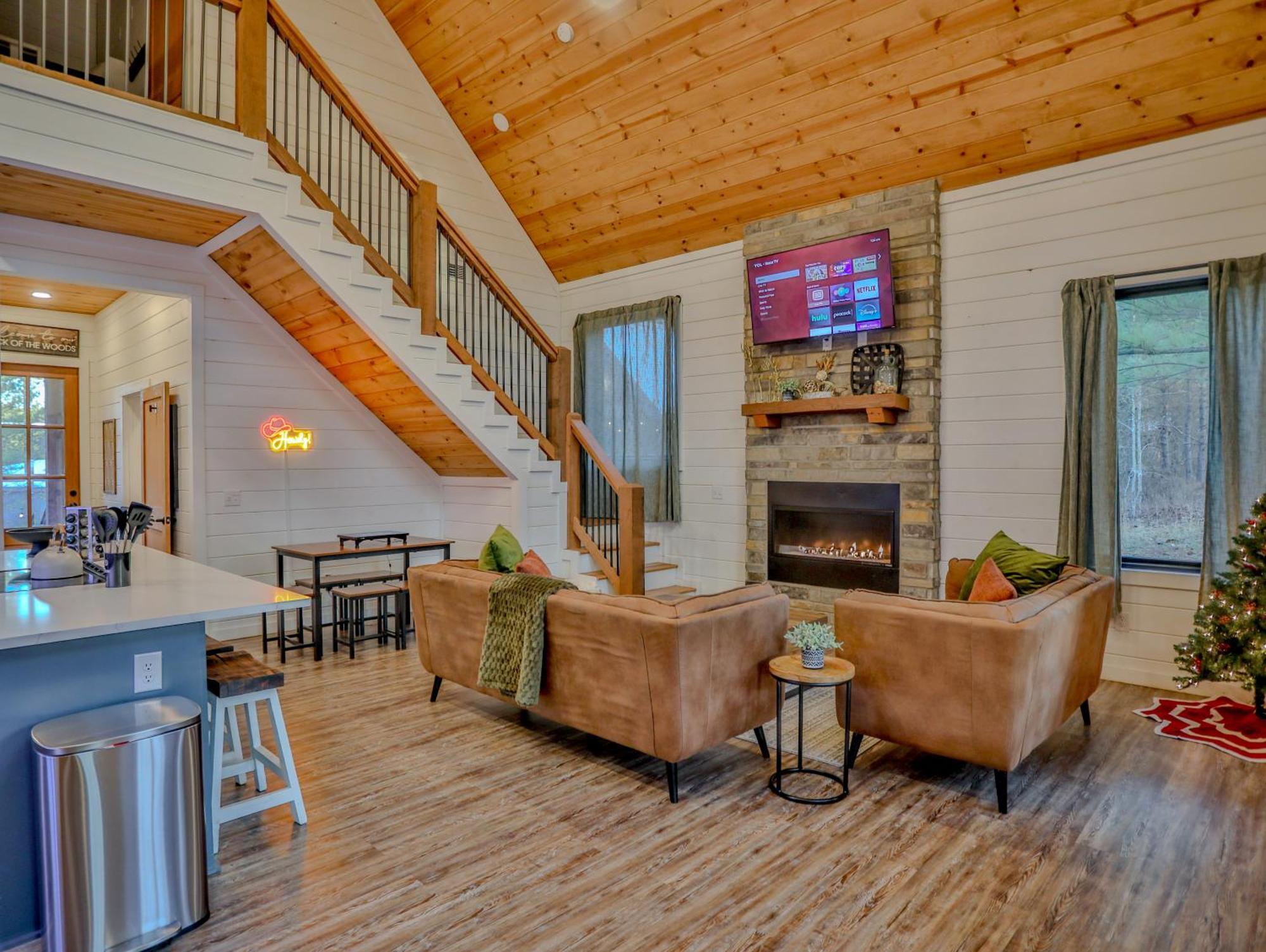 Lux Hochatown Cabin! 5 Minutes To Town-Hot Tub-Fire Pit-Game Room-Mtn Views Broken Bow Exterior photo