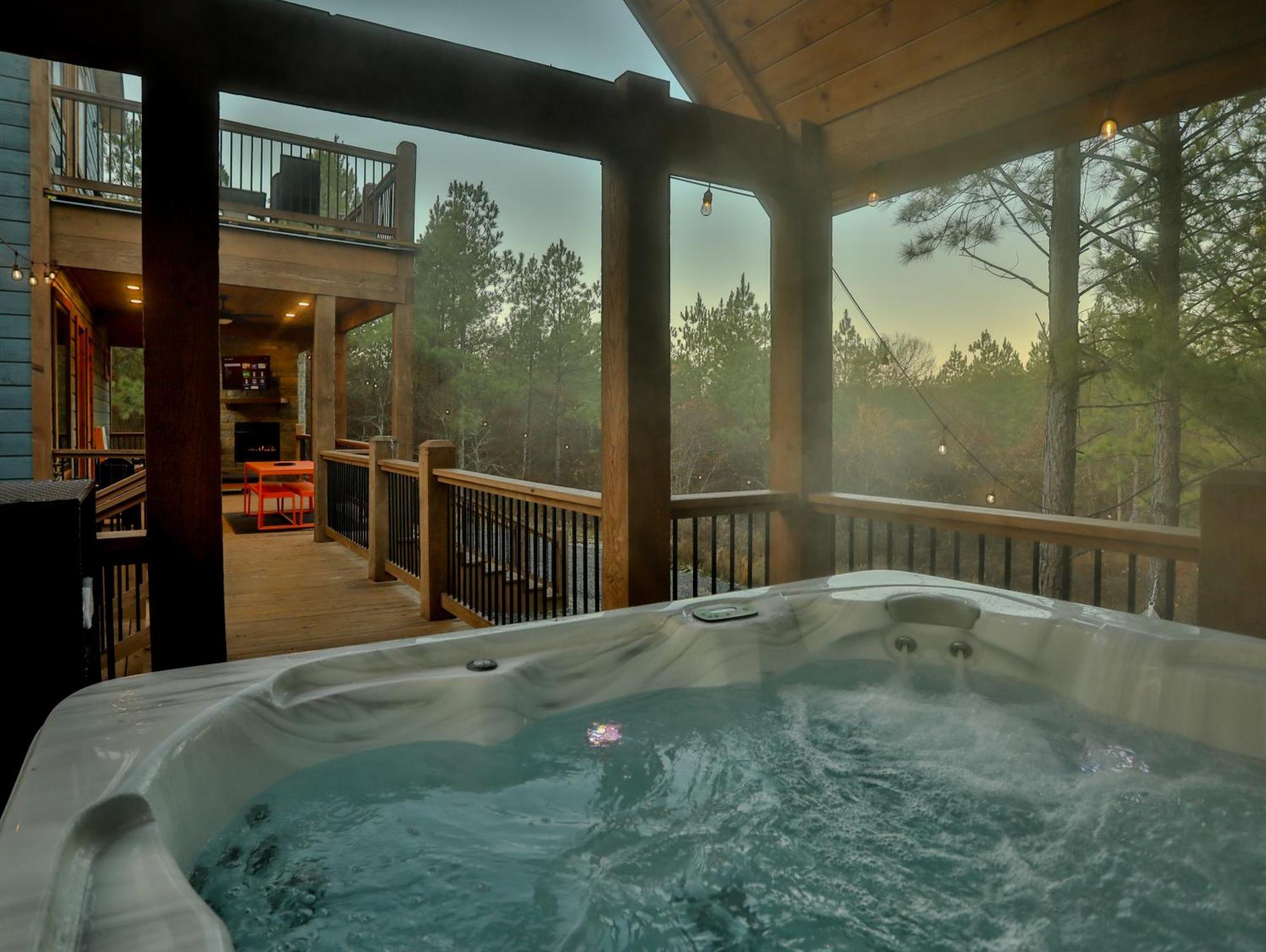 Lux Hochatown Cabin! 5 Minutes To Town-Hot Tub-Fire Pit-Game Room-Mtn Views Broken Bow Exterior photo